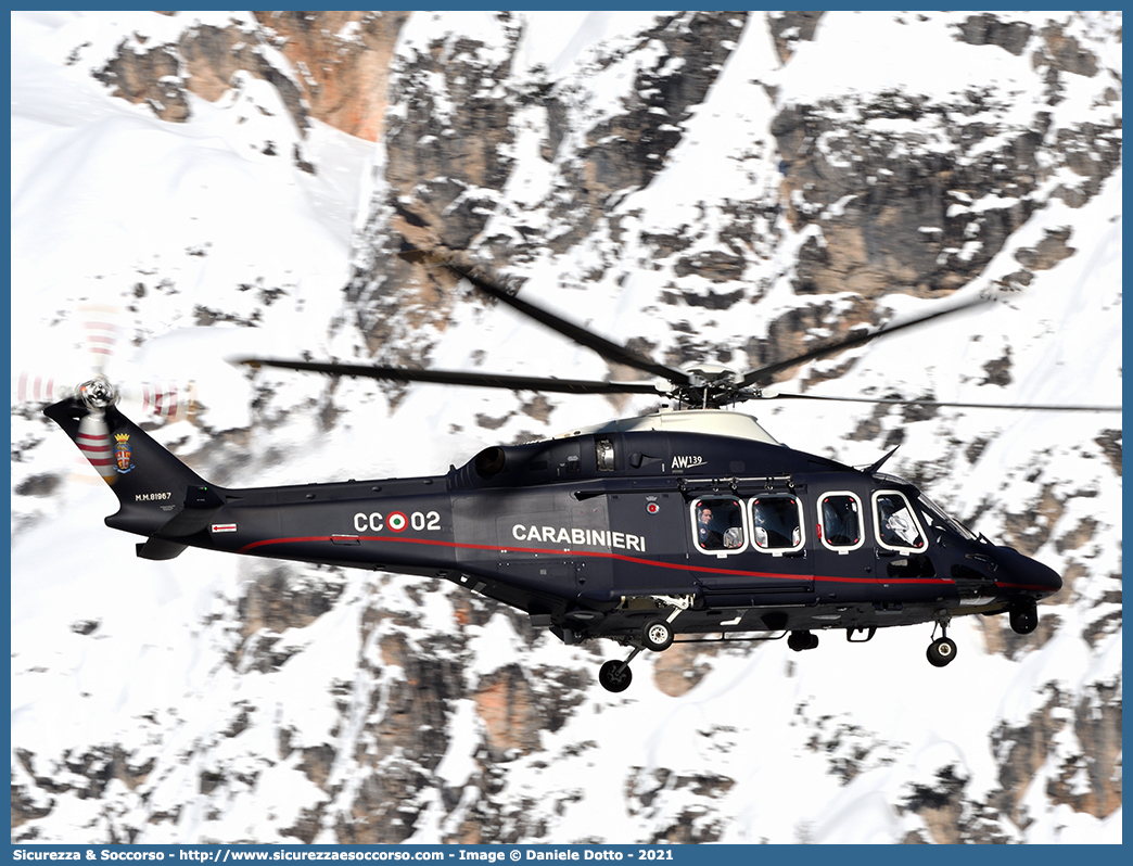 MM81967 / CC02
Arma dei Carabinieri
Raggruppamento Carabinieri Aeromobili
Leonardo Helicopters AW139
Parole chiave: CC;C.C.;Arma;dei;Carabinieri;Raggruppamento;Aeromobili;Agusta;Westland;Leonardo;Helicopters;AW;139