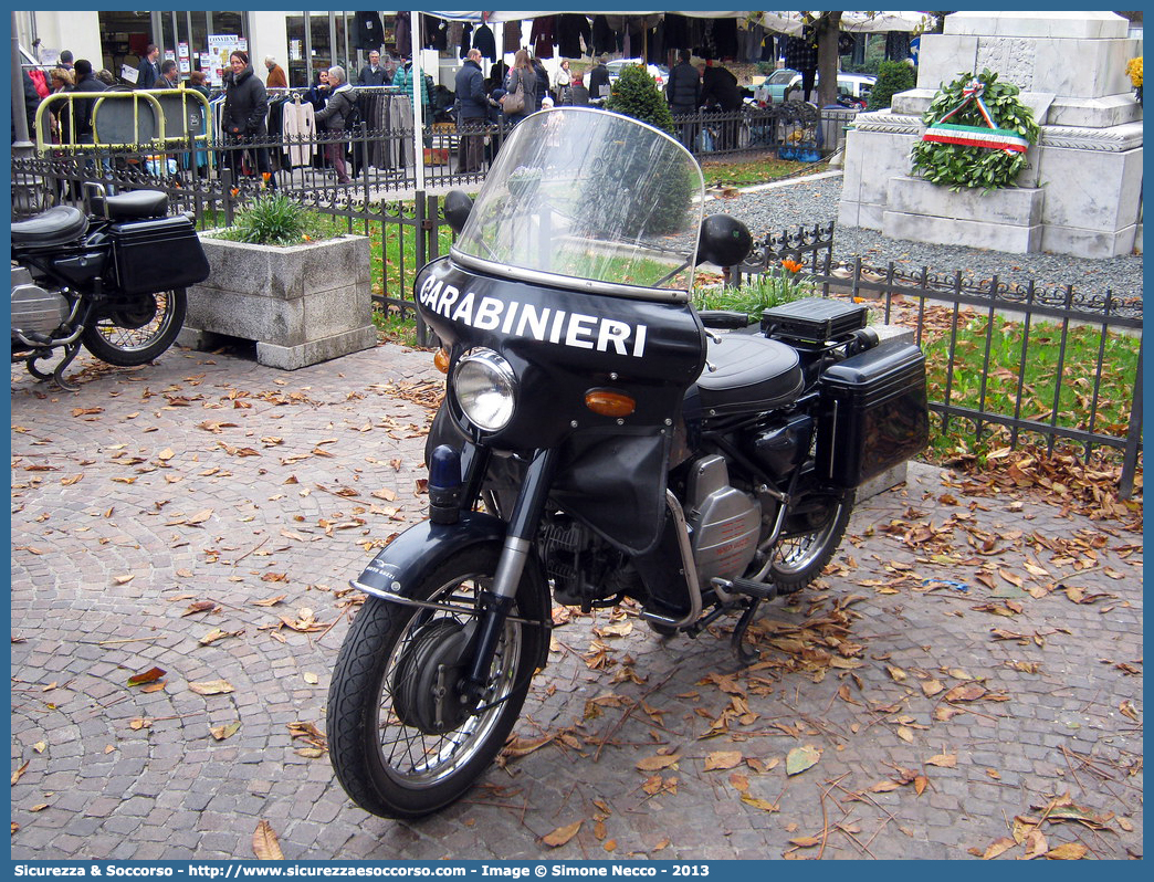 EI 156071
Arma dei Carabinieri
Moto Guzzi Nuovo Falcone
Parole chiave: CC;C.C.;Arma;dei;Carabinieri;Moto;Guzzi;Nuovo;Falcone