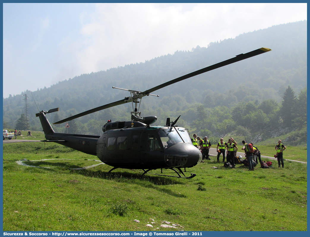 MM80601 EI-310
Esercito Italiano
Aviazione dell'Esercito
Agusta Bell 205
Parole chiave: EI;E.I.;Esercito;Italiano;Aviazione;Agusta;Bell;AB;205