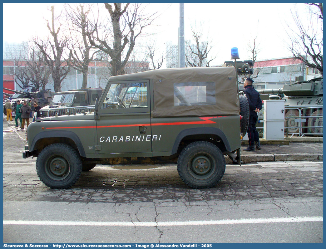 EI AE564
Arma dei Carabinieri
Reparto Carabinieri presso l'Esercito Italiano
Land Rover Defender 90
Parole chiave: EI;E.I.;CC;C.C.;Arma;dei;Carabinieri;Reparto;Esercito;Italiano;Land Rover;Defender;90