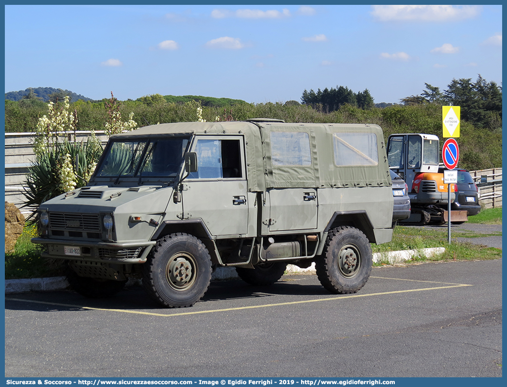 EI AX822
Esercito Italiano
Iveco VM90T
Parole chiave: EI;E.I.;Esercito;Italiano;Iveco;VM;90;T;VM90