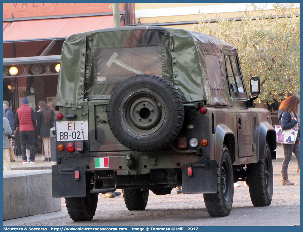 EI BB021
Esercito Italiano
Land Rover Defender 90
Parole chiave: EI;E.I.;Esercito;Italiano;Fuoristrada;operazione;strade;sicure;Land;Rover;Defender;90