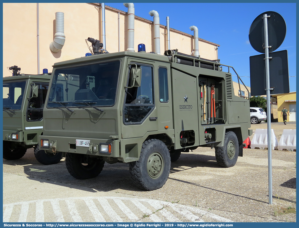 EI BF469
Esercito Italiano
Aviazione dell'Esercito
Fresia F60C Teseo 4x4
Parole chiave: EI;E.I.;Esercito;Italiano;Aviazione;Fresia;F60C;Teseo;4x4