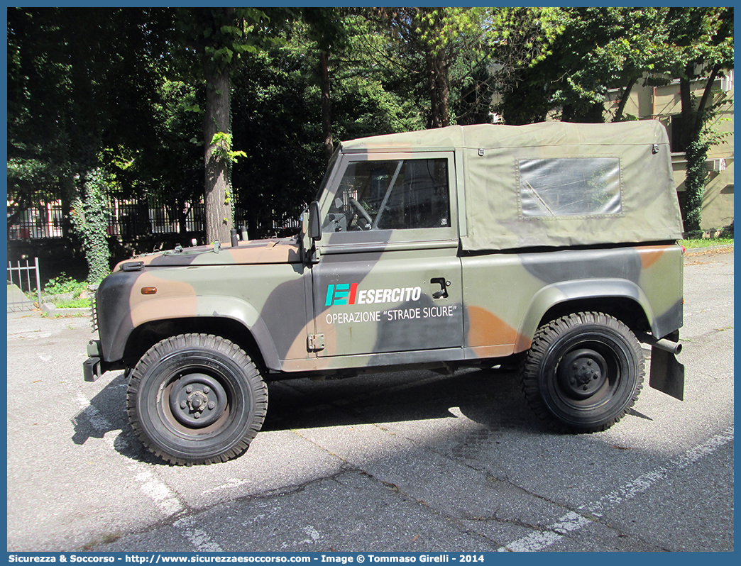 EI BL354
Esercito Italiano
Land Rover Defender 90
Parole chiave: EI;E.I.;Esercito;Italiano;Fuoristrada;operazione;strade;sicure;Land;Rover;Defender;90