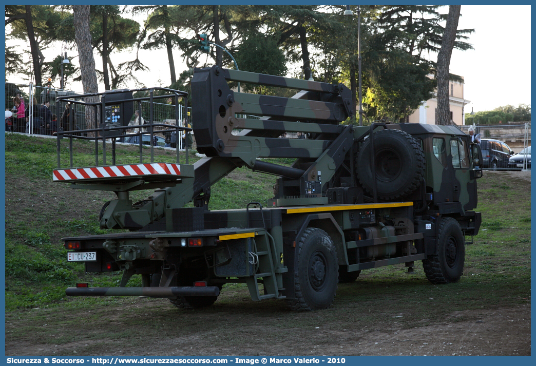 EI CU237
Esercito Italiano
Astra SMR 44.30 PLE 4x4
Allestitore Isoli S.p.A.
Parole chiave: EI;E.I.;Esercito;Italiano;Trasporto;Materiale;Supporto;Tecnico;Logistico;Astra;SMR;44.30;Isoli