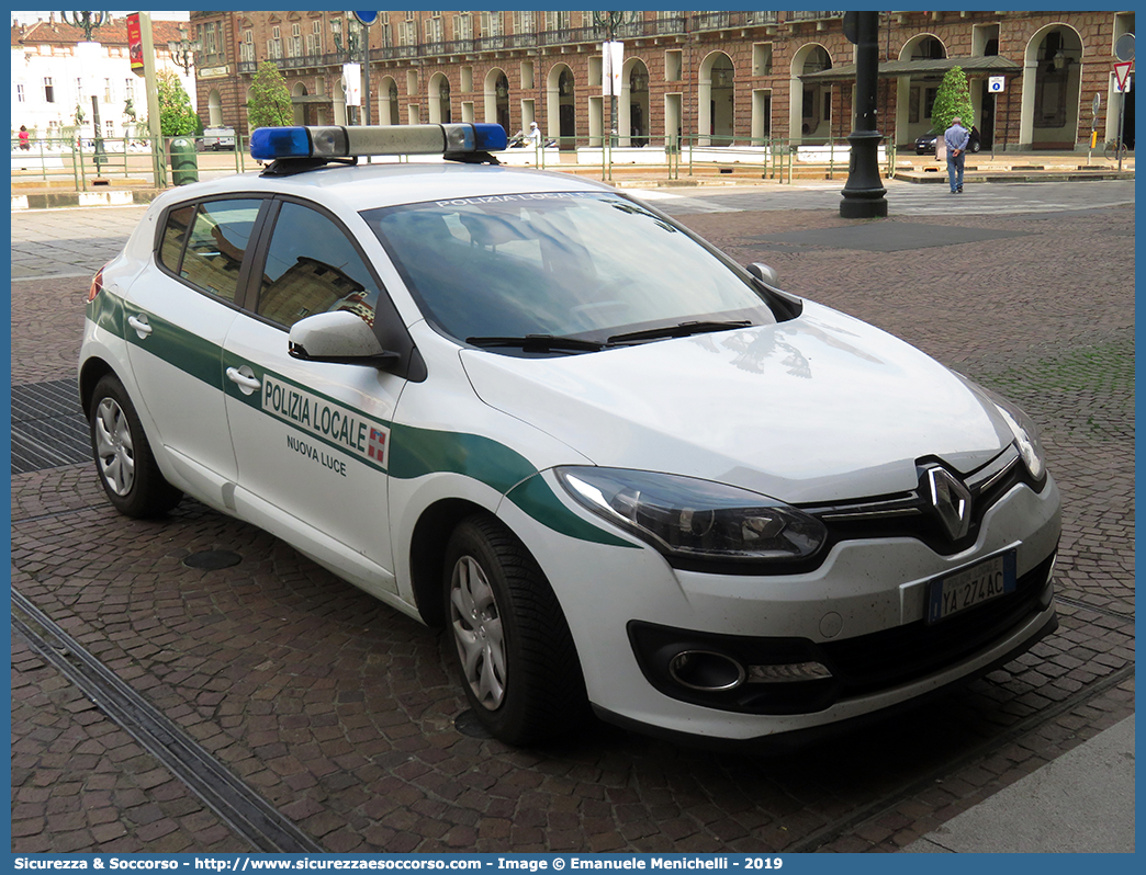 Polizia Locale YA274AC
Polizia Municipale
Convenzione Nuova Luce
Renault Megane V serie
Parole chiave: PM;P.M.;PL;P.L.;Polizia;Municipale;Locale;Tronzano;Alice Castello;Bianzè;Cigliano;Crova;Moncrivello;Ronsecco;Salasco;Sali Vercellese;Nuova Luce;Renault;Megane