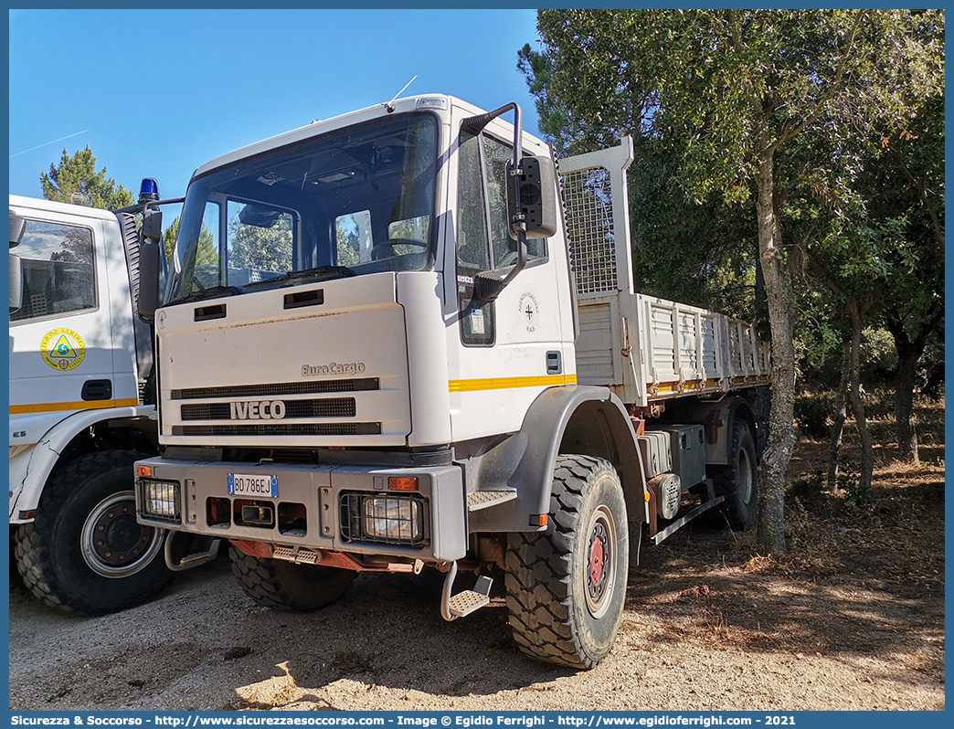 -
Ente Foreste della Sardegna
Iveco EuroCargo 135E23 I serie
Parole chiave: Forestas;F.O.RE.S.T.A.S.;Ente;Foreste;Sardegna;Iveco;EuroCargo;135E23