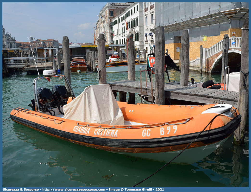 GC B99
Corpo delle Capitanerie di Porto
Guardia Costiera
Battello Pneumatico
Parole chiave: GC;G.C.;CP;C.P.;Guardia;Costiera;Capitaneria;Capitanerie;Porto;Battello;Battelli;Pneumatico;Pneumatici;Gommone;Gommoni