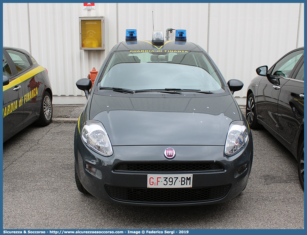 GdiF 397BM
Guardia di Finanza
Fiat Punto IV serie
Parole chiave: GDF;GdiF;G.D.F.;Guardia;di;Finanza;Fiat;Punto