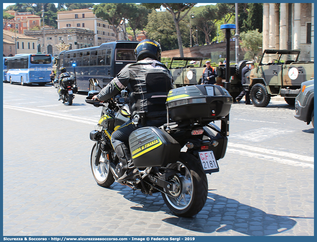 GdiF 12181
Guardia di Finanza
Honda NC750X
Parole chiave: GdiF;G.D.F.;GDF;Guardia;di;Finanza;Honda;NC750X