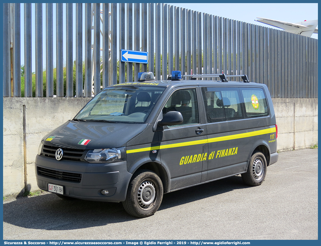 GdiF 301BH
Guardia di Finanza
S.A.G.F.
Volkswagen Transporter T5 restyling
Allestitore Focaccia Group S.r.l.
Parole chiave: GdiF;GDF;Guardia di Finanza;S.A.G.F.;SAGF;Soccorso Alpino;Volkswagen;Transporter;T5;T 5;Caravelle;4 Motion;4 Motion