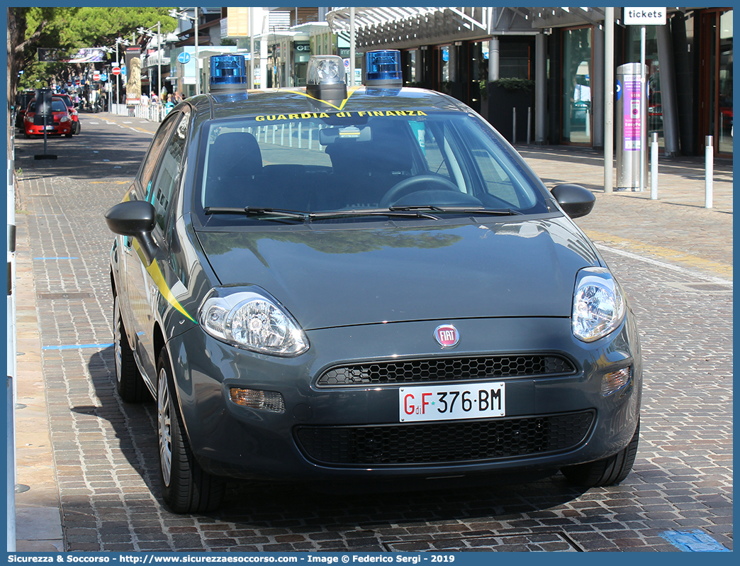 GdiF 376BM
Guardia di Finanza
Fiat Punto IV serie
Parole chiave: GDF;GdiF;G.D.F.;Guardia;di;Finanza;Fiat;Punto