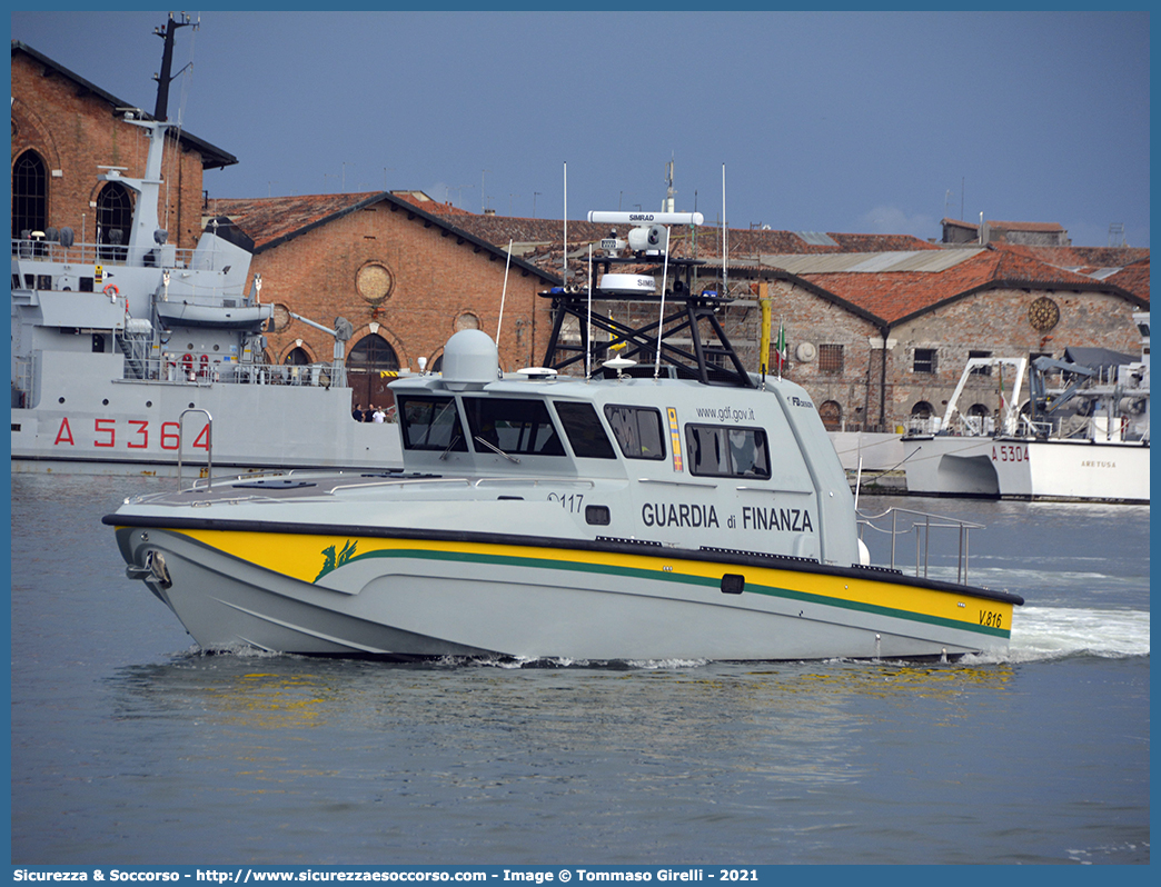 V.816
Guardia di Finanza
R.O.A.N. Componente Navale
Vedetta Costiera Classe 800 
FB Design FB 52' SF
Parole chiave: GdiF;G.D.F.;GDF;Guardia;di;Finanza;R.O.A.N.;ROAN;Componente;Navale;Vedetta;Costiera;Classe;800;FB;Design;52;SF