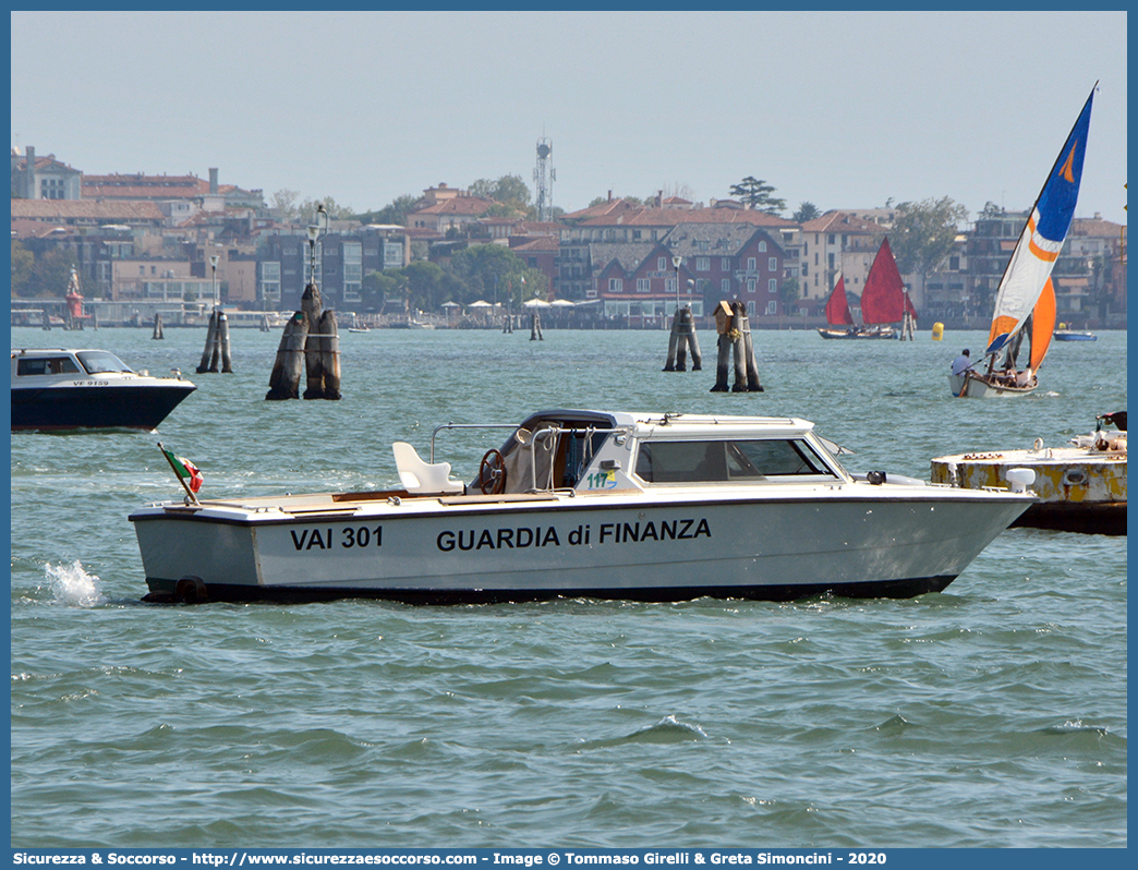 V.A.I. 301
Guardia di Finanza
R.O.A.N. Componente Navale
Vedetta Acque Interne Classe 300
(variante)
Parole chiave: GdiF;G.D.F.;GDF;Guardia di Finanza;R.O.A.N.;ROAN;Componente Navale;Vedetta Acque Interne;Classe 300;VAI;301