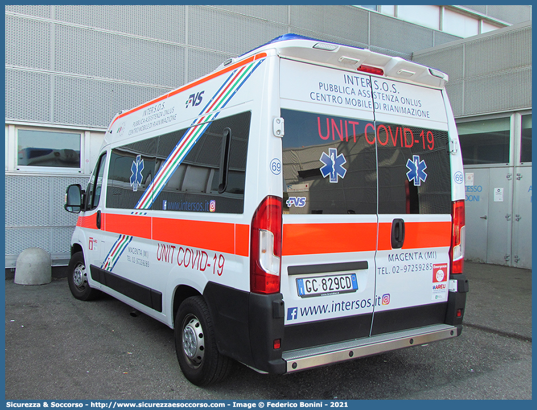 69
Inter S.O.S. 
Pubblica Assistenza Onlus
Fiat Ducato III serie restyling
Allestitore MAF S.n.c.
Parole chiave: Inter;S.O.S.;SOS;Ambulanza;Fiat;Ducato;X290;MAF;M.A.F.;Mariani;Alfredo