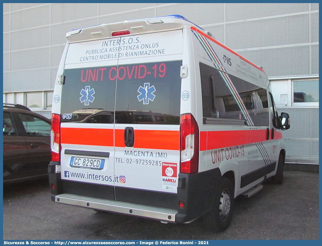 69
Inter S.O.S. 
Pubblica Assistenza Onlus
Fiat Ducato III serie restyling
Allestitore MAF S.n.c.
Parole chiave: Inter;S.O.S.;SOS;Ambulanza;Fiat;Ducato;X290;MAF;M.A.F.;Mariani;Alfredo