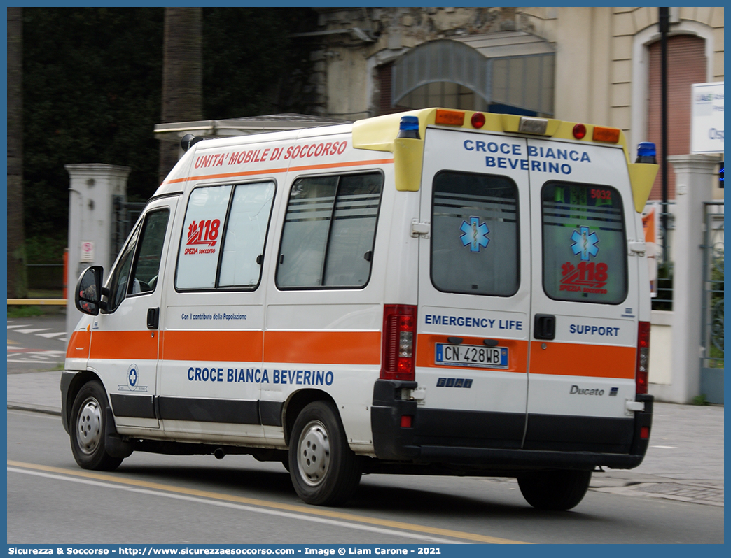 5032
P.A. Croce Bianca Beverino
Fiat Ducato II serie restyling
Allestitore MAF S.n.c.
Parole chiave: P.A.;PA;Pubblica;Assistenza;Croce;Bianca;Beverino;Fiat;Ducato;Ambulanza;Autoambulanza;Beverino;MAF;M.A.F.;Mariani;Alfredo