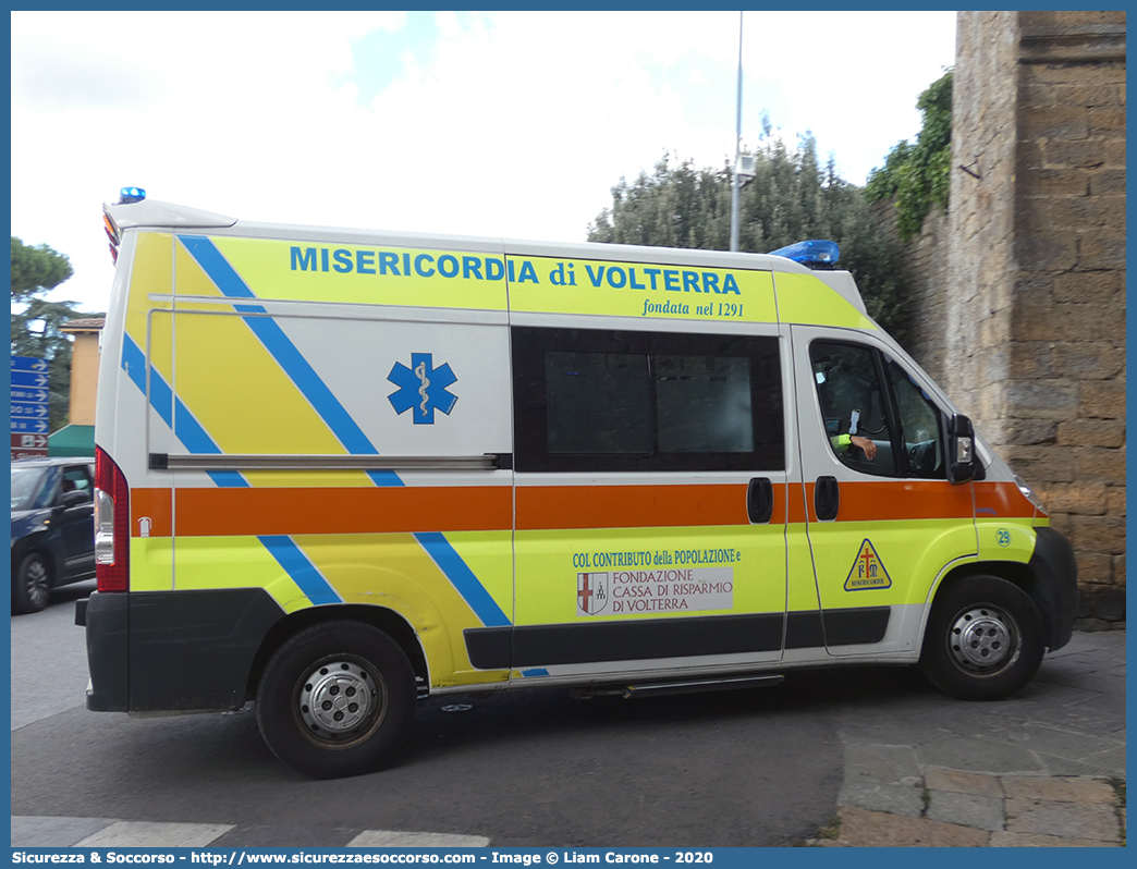 29
Misericordia di Volterra
Fiat Ducato III serie
Allestitore Orion S.r.l.
Parole chiave: Misericordie;Misericordia;Ambulanza;Autoambulanza;Fiat;Ducato;Orion;Volterra