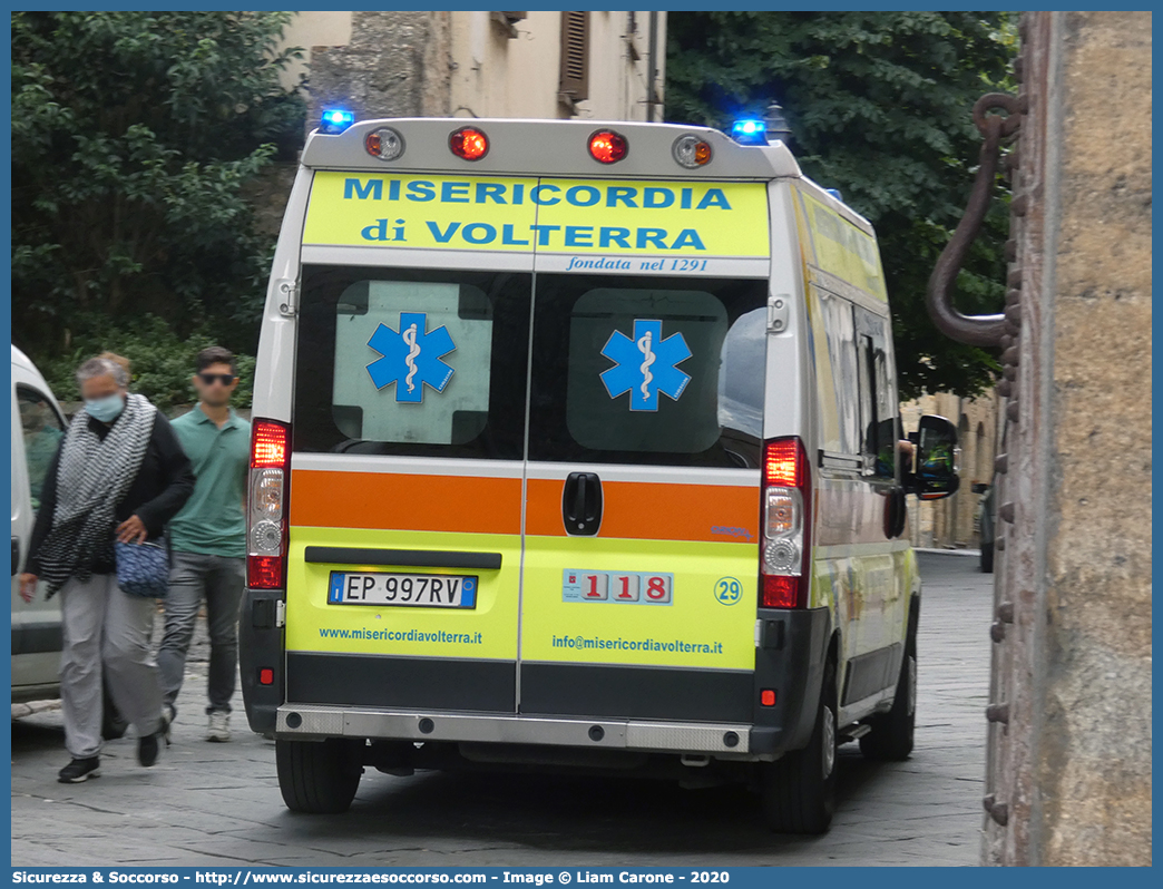 29
Misericordia di Volterra
Fiat Ducato III serie
Allestitore Orion S.r.l.
Parole chiave: Misericordie;Misericordia;Ambulanza;Autoambulanza;Fiat;Ducato;Orion;Volterra