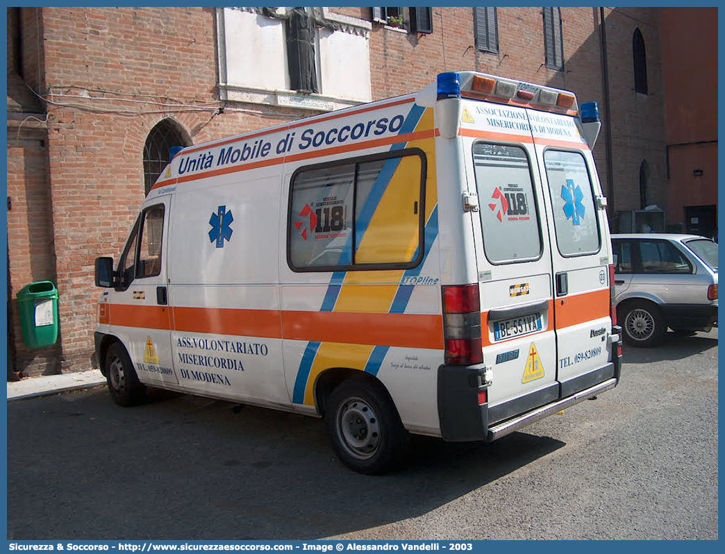 MOMS03
Misericordia di Modena
Fiat Ducato II serie
Allestitore CEVI S.n.c.
Parole chiave: Misericordie;Misericordia;Ambulanza;Autoambulanza;Fiat;Ducato;CEVI;C.E.V.I.;Carrozzeria;Europea