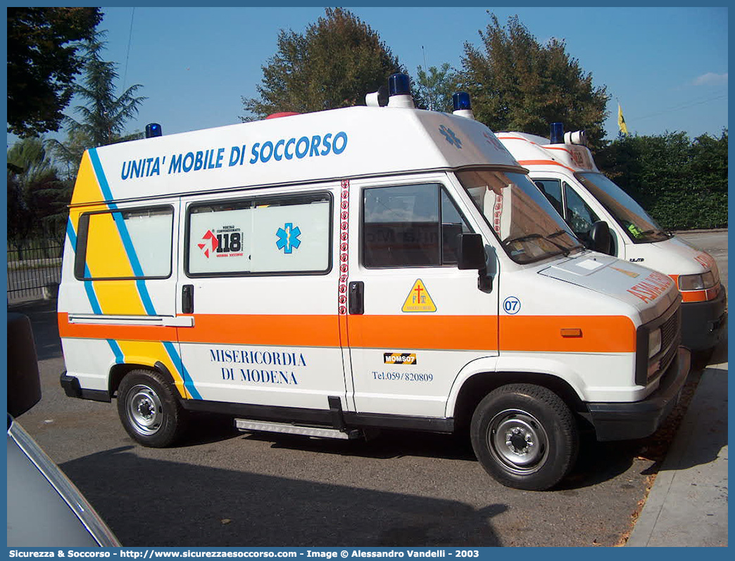 MOMS07
Misericordia di Modena
Fiat Ducato I serie
Parole chiave: Misericordie;Misericordia;Ambulanza;Autoambulanza;Fiat;Ducato