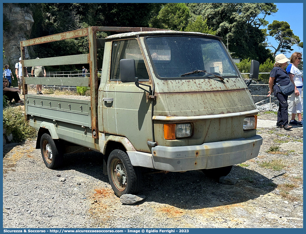 MM A5032
Marina Militare Italiana
Piaggio Ape Poker
Parole chiave: MMI;M.M.I.;Marina;Militare;Italiana;Piaggio;Ape;Poker