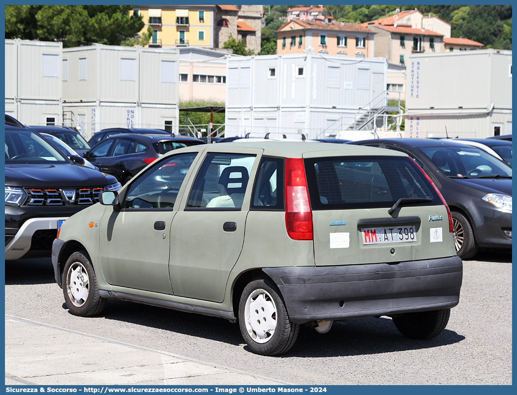 MM AT398
Marina Militare Italiana
Fiat Punto I serie
Parole chiave: MM;M.M.;Marina;Militare;Italiana;Fiat;Punto