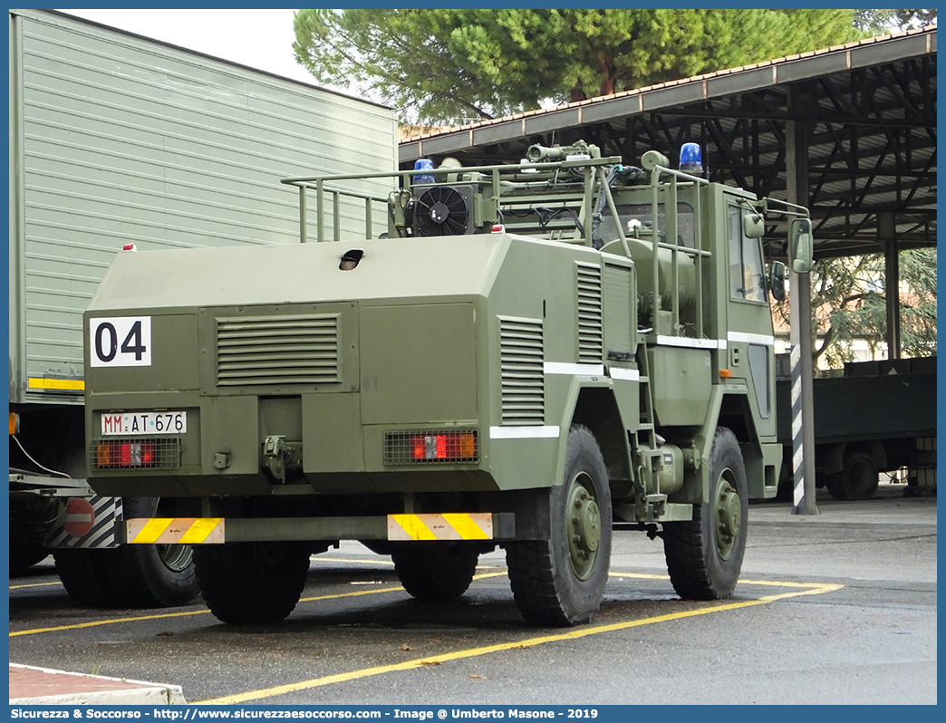 MM AT676
Marina Militare Italiana
Servizio Antincendio
Rampini 4x4
Parole chiave: MMI;M.M.I.;Marina;Militare;Italiana;Servizio;Antincendio;Rampini