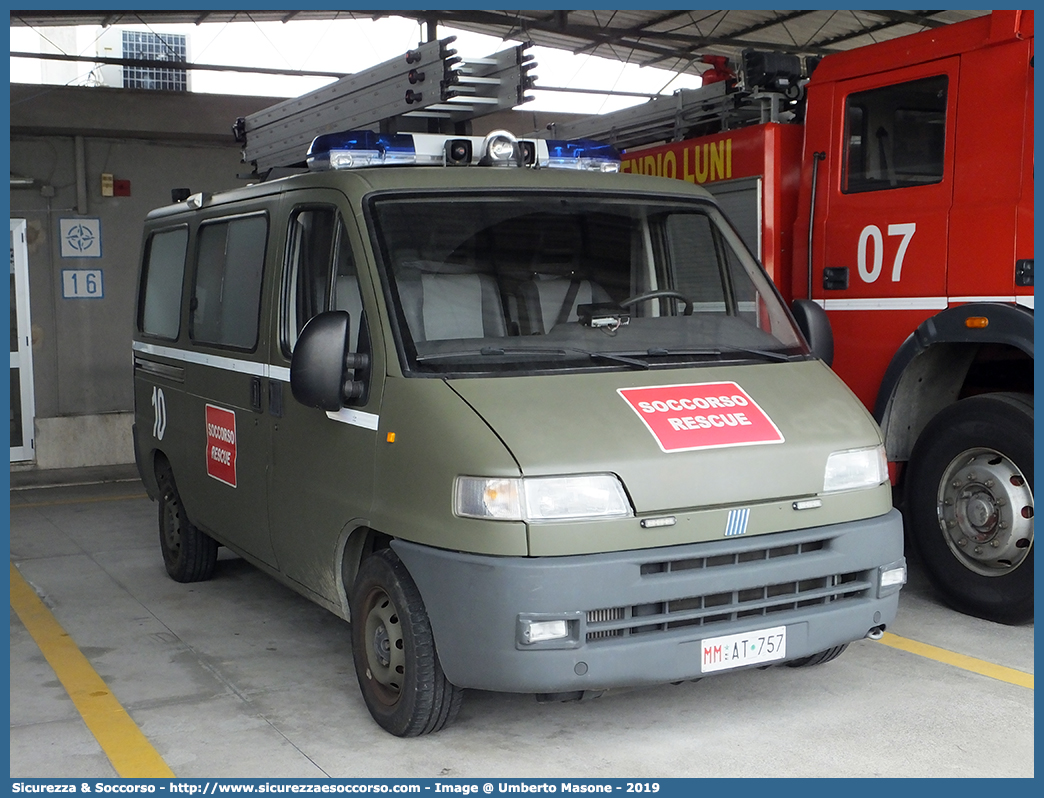 MM AT757
Marina Militare Italiana
Servizio Antincendio
Fiat Ducato II serie
Parole chiave: MMI;M.M.I.;Marina;Militare;Italiana;Servizio;Antincendio;Fiat;Ducato