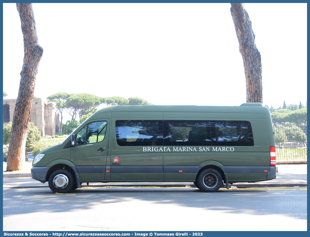 MM BK972
Marina Militare Italiana
Reggimento San Marco
Mercedes Benz Sprinter II serie
Parole chiave: MMI;M.M.I.;Marina;Militare;Italiana;Reggimento;San Marco;Mercedes Benz;Sprinter