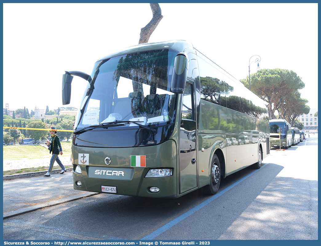 MM CI374
Marina Militare Italiana
Irisbus Sitcar Modena HD
Parole chiave: MM;M.M.;Marina;Militare;Irisbus;Sitcar;Modena;HD