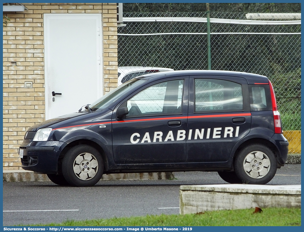 MM CW588
Arma dei Carabinieri
Reparto Carabinieri presso
la Marina Militare
Fiat Nuova Panda I serie
Parole chiave: CC;C.C.;MM;M.M.;Arma;dei;Carabinieri;Reparto;Marina;Militare;Fiat;Nuova;Panda