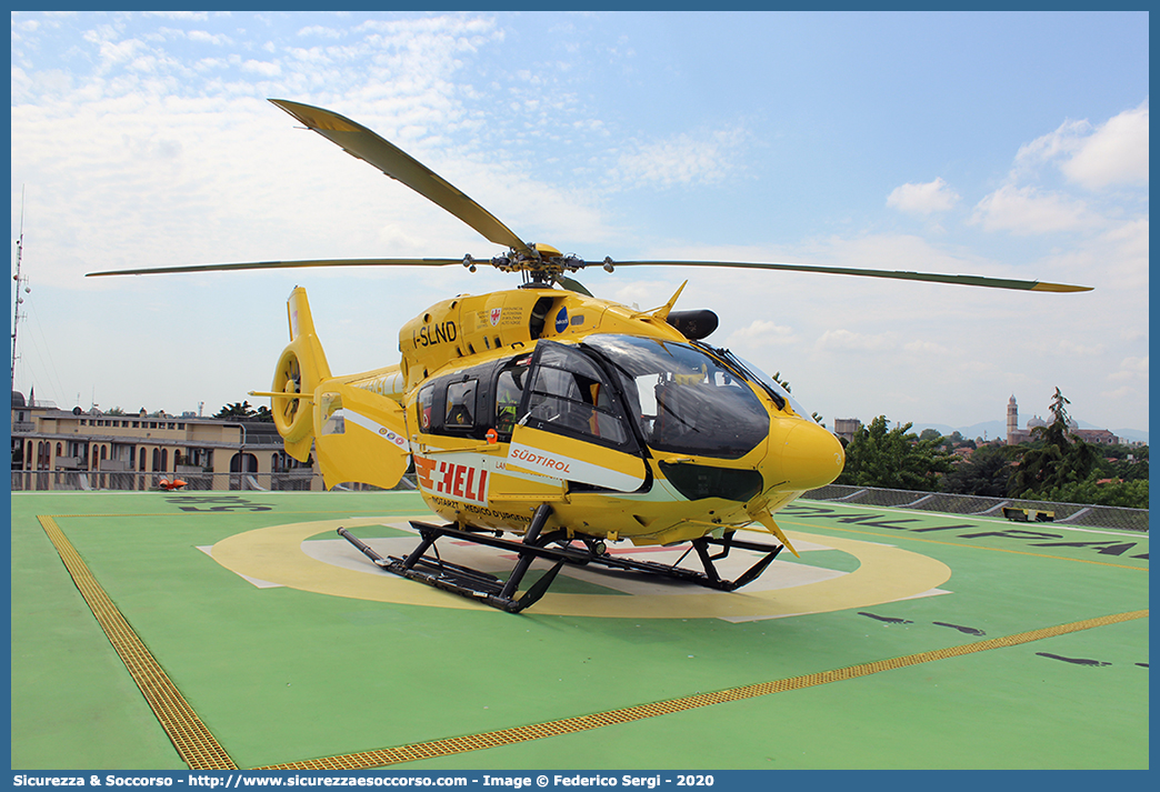 I-SLND
118 Alto Adige
Airbus Helicopters H145
PELIKAN 3
Base di Lasa
Parole chiave: 118;Alto Adige;Bolzano;Lasa;Airbus;Helicopters;H145;T2;I-SLND;Pelikan 3;Pelikan3;Elicottero;Elisoccorso