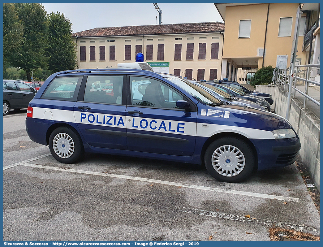 -
Polizia Locale
Comune di Arcade
Fiat Stilo Multiwagon I serie
Parole chiave: PL;P.L.;PM;P.M.;Polizia;Locale;Municipale;Fiat;Stilo;Multiwagon