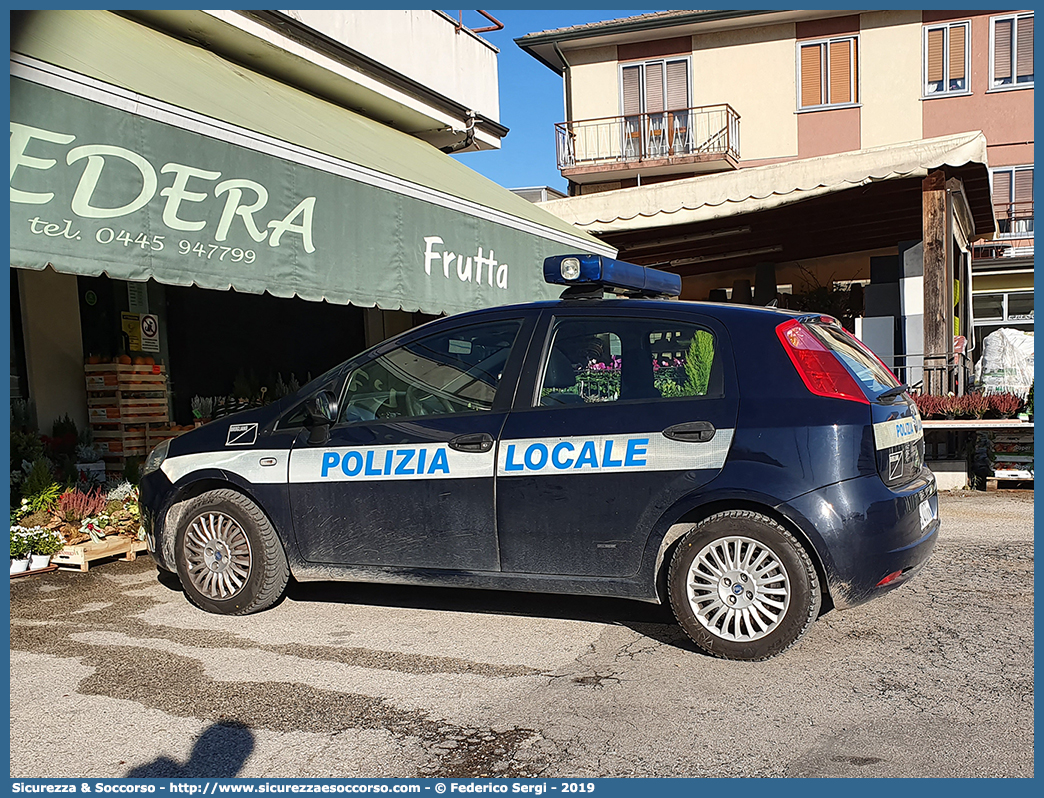 -
Polizia Locale
Comune di Brogliano
Fiat Punto IV serie
Allestitore OVT S.r.l.
Parole chiave: PL;P.L.;PM;P.M.;Polizia;Locale;Municipale;Brogliano;Fiat;Punto;OVT