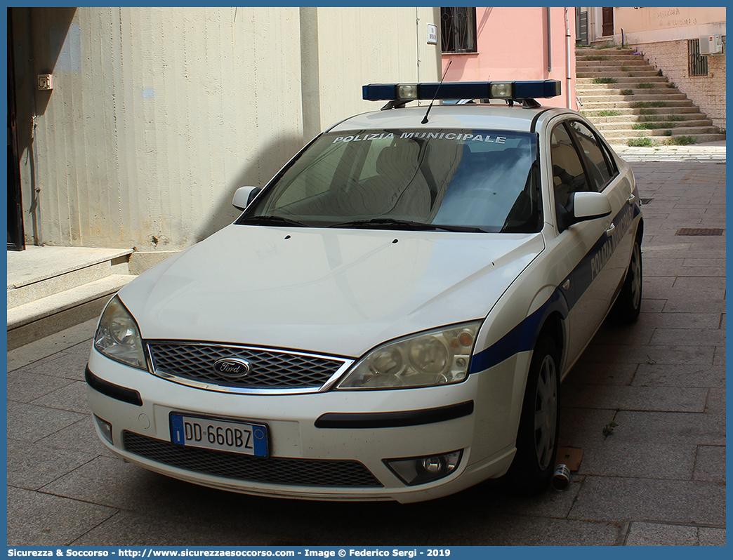 -
Polizia Municipale
Comune di La Maddalena
Ford Mondeo II serie restyling
Parole chiave: PL;P.L.;PM;P.M.;Polizia;Locale;Municipale;La;Maddalena;Ford;Mondeo