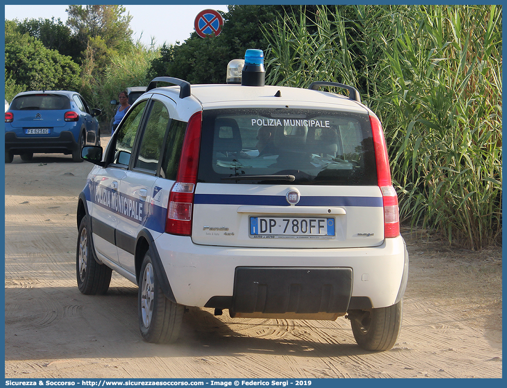 -
Polizia Municipale
Comune di Muravera
Fiat Nuova Panda 4x4 I serie
Parole chiave: PL;P.L.;PM;P.M.;Polizia;Locale;Municipale;Muravera;Fiat;Nuova;Panda;4x4