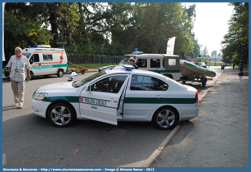 13
Polizia Locale
Comune di Rivoli
Skoda Octavia III serie
Parole chiave: PM;P.M.;PL;P.L.;Polizia;Municipale;Locale;Rivoli;Skoda;Octavia