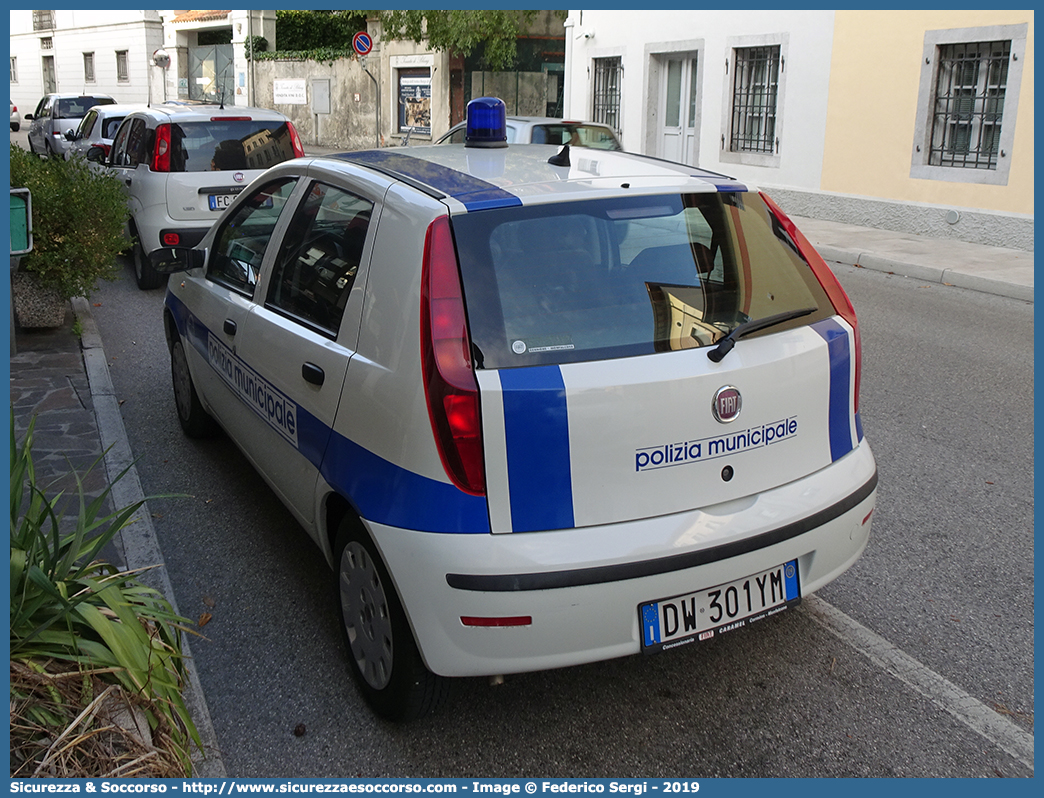 -
Polizia Locale
Comune di Ronchi dei Legionari
Fiat Punto Classic
Parole chiave: PL;P.L.;PM;P.M.;Polizia;Locale;Municipale;Ronchi;dei;Legionari;Fiat;Punto;Classic