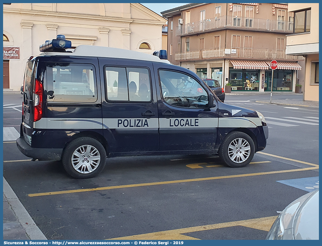 -
Polizia Locale
Comune di Rosolina
Fiat Doblò I serie restyling
Parole chiave: PL;P.L.;PM;P.M.;Polizia;Locale;Municipale;Rosolina;Fiat;Doblo;Doblò