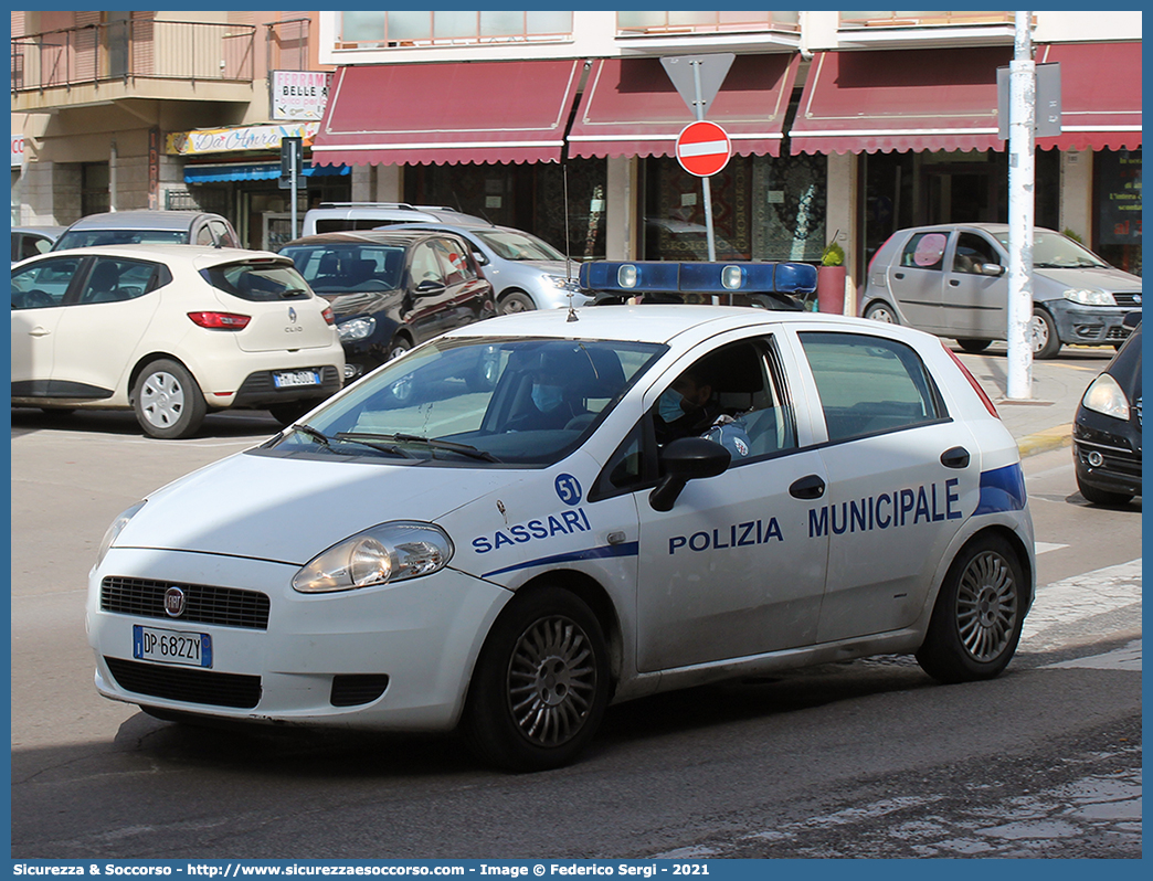 -
Polizia Municipale
Comune di Sassari
Fiat Grande Punto
Parole chiave: PL;P.L.;PM;P.M.;Polizia;Locale;Municipale;Sassari;Fiat;Grande Punto