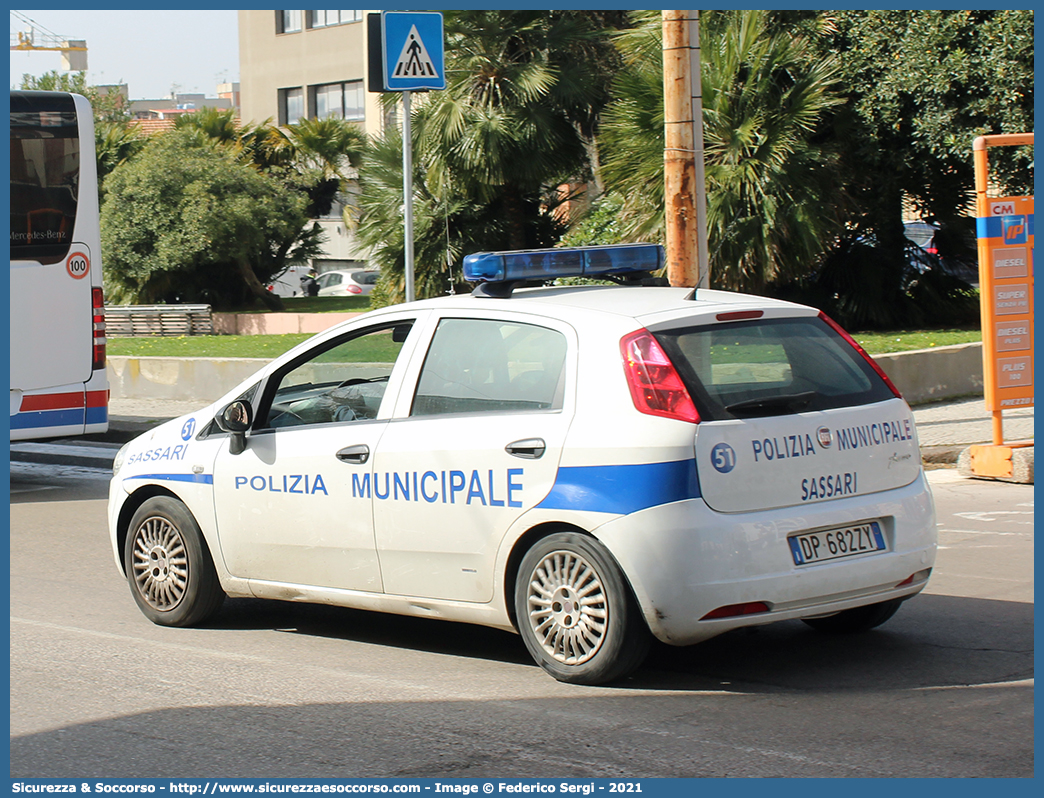 -
Polizia Municipale
Comune di Sassari
Fiat Grande Punto
Parole chiave: PL;P.L.;PM;P.M.;Polizia;Locale;Municipale;Sassari;Fiat;Grande Punto