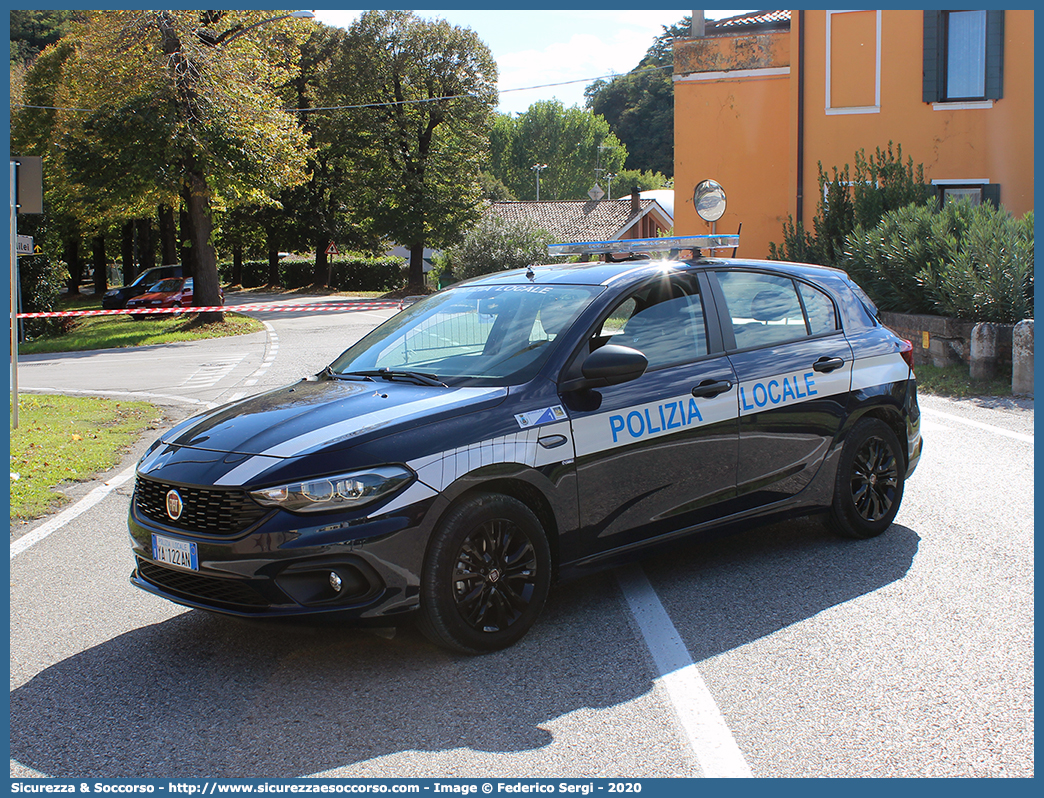 Polizia Locale YA122AN
Polizia Locale
Comune di Monselice
Fiat Nuova Tipo 5Porte
Allestitore Ciabilli S.r.l.
Parole chiave: PL;P.L.;PM;P.M.;Polizia;Locale;Municipale;Monselice;Fiat;Nuova;Tipo;5Porte;Ciabilli