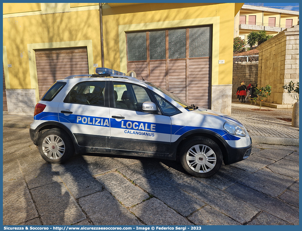 Polizia Locale YA269AH
Polizia Locale
Comune di Calangianus
Fiat Sedici II serie
Allestitore Ciabilli S.r.l.
Parole chiave: PL;PM;P.L.;P.M.;Polizia;Locale;Municipale;Calangianus