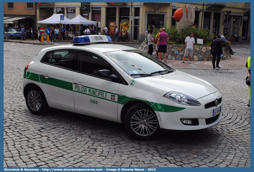 Polizia Locale YA379AH
Polizia Municipale
Comune di Ivrea
Fiat Nuova Bravo
Allestitore Ciabilli S.r.l.
Parole chiave: PL;P.L.;PM;P.M.;Polizia;Locale;Municipale;Ivrea;Fiat;Nuova;Bravo;Ciabilli