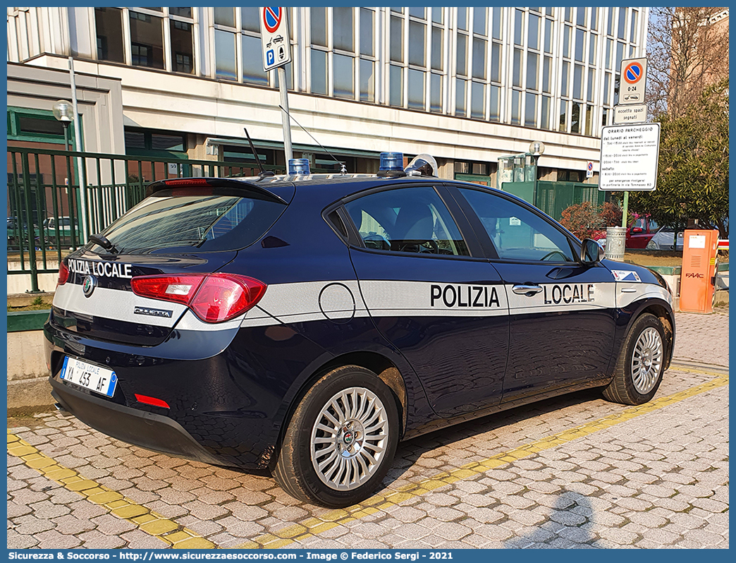 Polizia Locale YA453AF
Polizia Locale
Comune di Limena
Alfa Romeo Nuova Giulietta I serie II restyling
Parole chiave: PL;P.L.;PM;P.M.;Polizia;Locale;Municipale;Limena;Alfa Romeo;Nuova;Giulietta