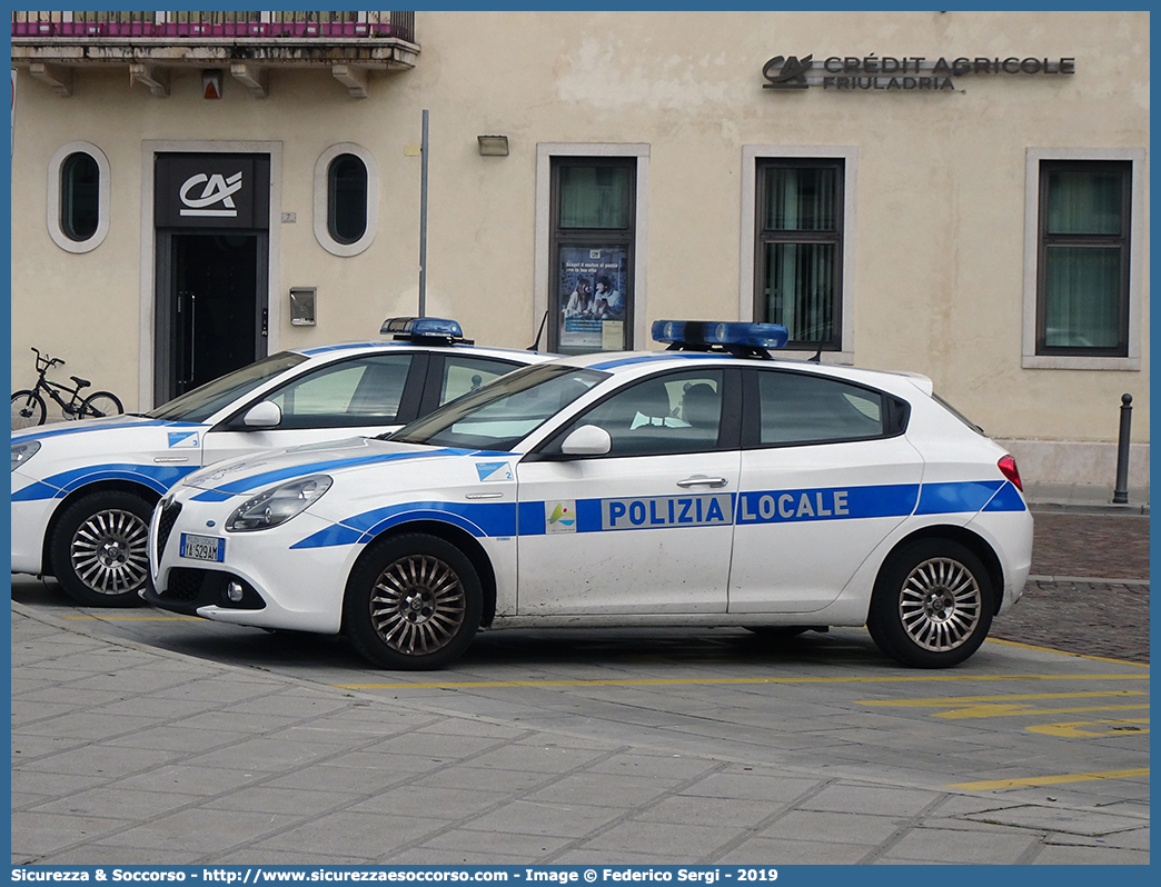 Polizia Locale YA529AM
Polizia Locale
Unione Territoriale Intercomunale 
delle Valli e delle Dolomiti Friulane
Alfa Romeo Nuova Giulietta I serie II restyling
Allestitore Ciabilli S.r.l.
Parole chiave: PL;P.L.;PM;P.M.;Polizia;Locale;Municipale;Andreis;Arba;Barcis;Castelnovo del Friuli;Cimolais;Claut;Clauzetto;Erto;Casso;Frisanco;Maniago;Meduno;Montereale Valcellina;Pinzano al Tagliamento;Sequals;Tramonti di Sopra;Tramonti  di  Sotto;Travesio;Vajont;Vit