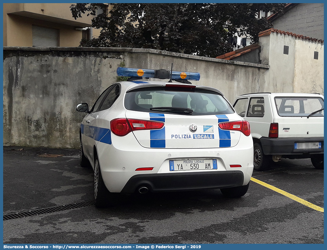 Polizia Locale YA530AM
Polizia Locale
Unione Territoriale Intercomunale 
delle Valli e delle Dolomiti Friulane
Alfa Romeo Nuova Giulietta I serie II restyling
Allestitore Ciabilli S.r.l.
Parole chiave: PL;P.L.;PM;P.M.;Polizia;Locale;Municipale;Andreis;Arba;Barcis;Castelnovo del Friuli;Cimolais;Claut;Clauzetto;Erto;Casso;Frisanco;Maniago;Meduno;Montereale Valcellina;Pinzano al Tagliamento;Sequals;Tramonti di Sopra;Tramonti  di  Sotto;Travesio;Vajont;Vit