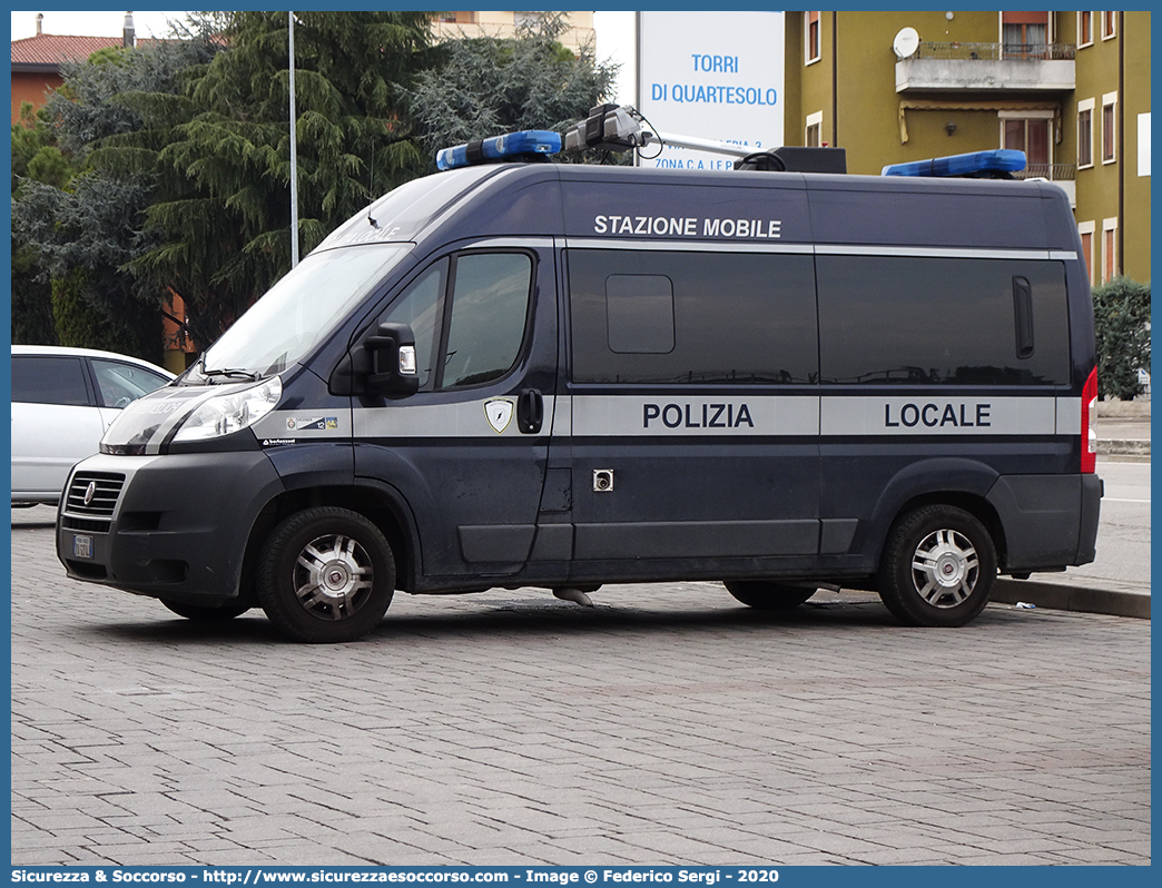 Polizia Locale YA627AJ
Polizia Locale
Comune di Vicenza
Fiat Ducato III serie
Allestitore Bertazzoni S.r.l.
Parole chiave: PL;PM;P.L.;P.M.;Polizia;Locale;Municipale;Vicenza;Fiat;Ducato;Bertazzoni