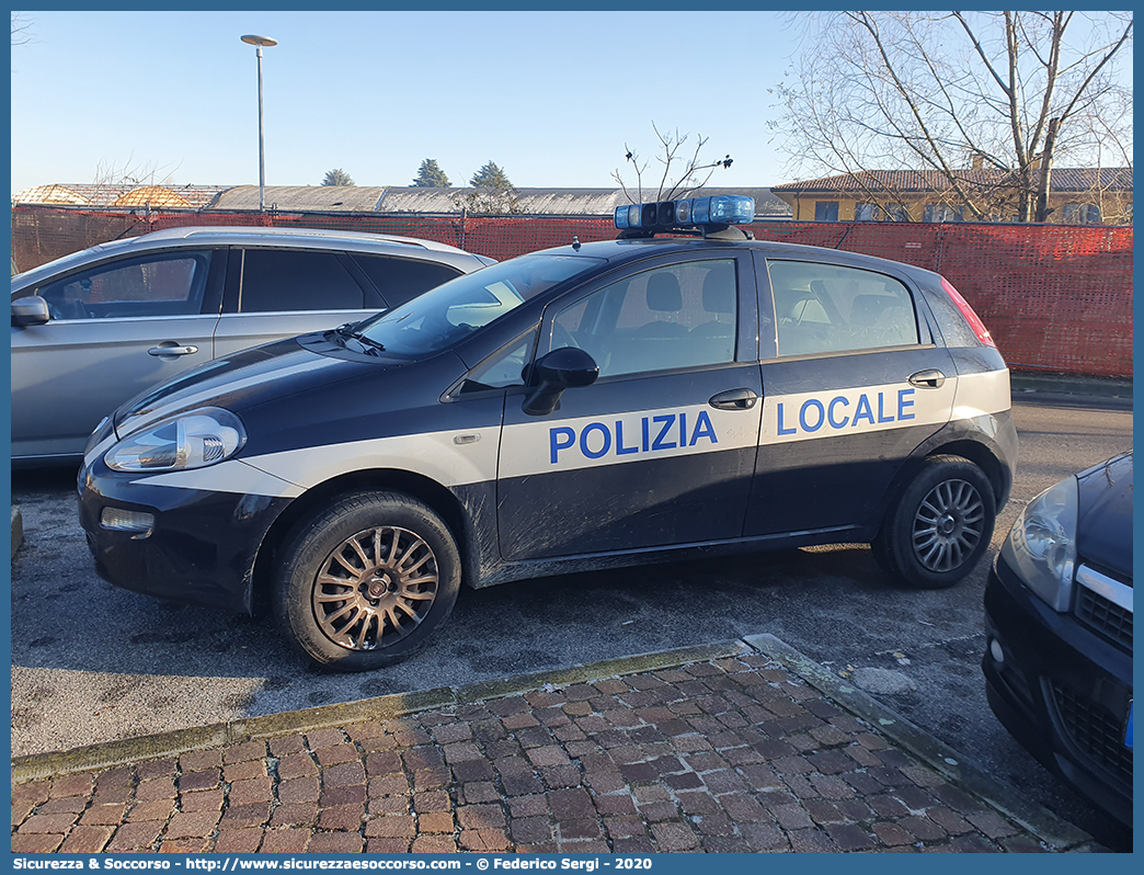 Polizia Locale YA731AD
Polizia Locale
Comune di Tombolo
Fiat Punto IV serie
Parole chiave: PL;P.L.;PM;P.M.;Polizia;Locale;Municipale;Fiat;Punto;Tombolo